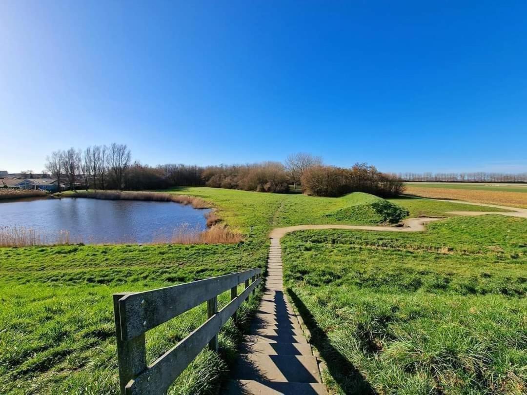 De Corner Van Zeeland Met Jacuzzi Синт-Анналанд Экстерьер фото